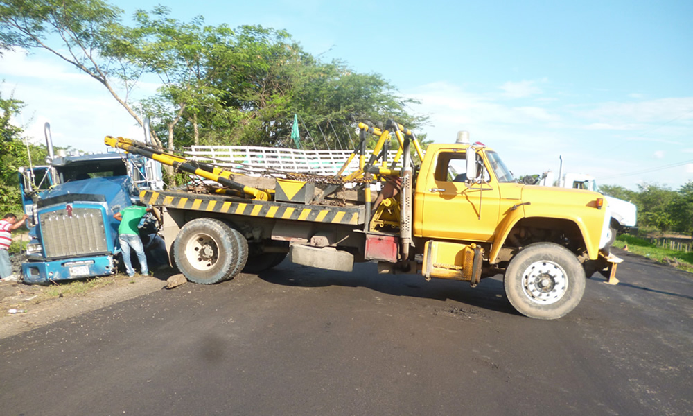 Parqueaderos y Grúas Ariño
